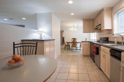 5 Philip Rd, Framingham, MA 01701 photo 12