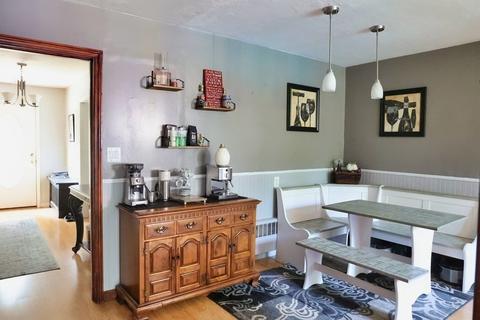 25 Fairview Ave, Chicopee, MA 01013 photo 7