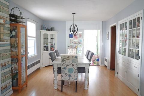 25 Fairview Ave, Chicopee, MA 01013 photo 11