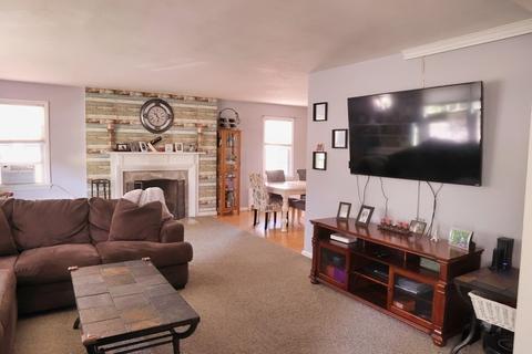 25 Fairview Ave, Chicopee, MA 01013 photo 15