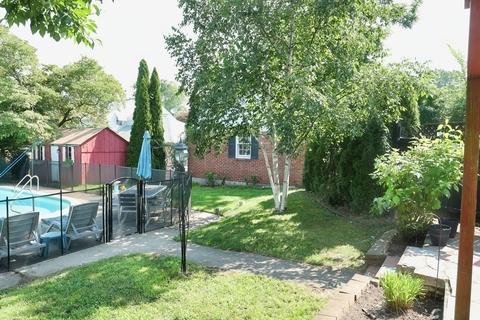 25 Fairview Ave, Chicopee, MA 01013 photo 5