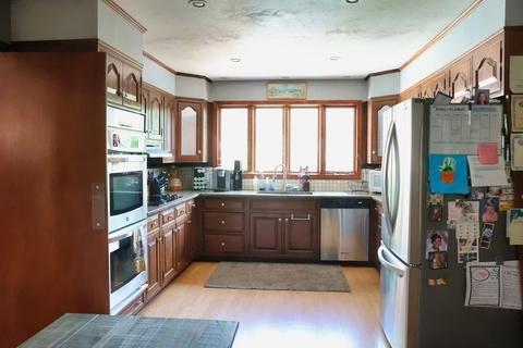 25 Fairview Ave, Chicopee, MA 01013 photo 10