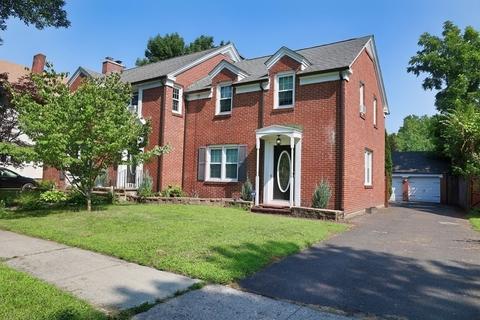 25 Fairview Ave, Chicopee, MA 01013 photo 2