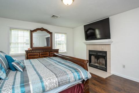 6 Howe Ave, Worcester, MA 01602 photo 18