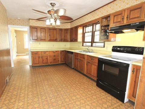 470 Massasoit Rd, Worcester, MA 01604 photo 2