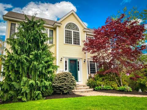 4 Thomas St, Dracut, MA 01826 photo 1
