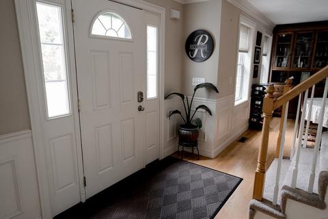 4 Thomas St, Dracut, MA 01826 photo 8