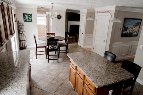4 Thomas St, Dracut, MA 01826 photo 13