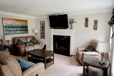 4 Thomas St, Dracut, MA 01826 photo 10