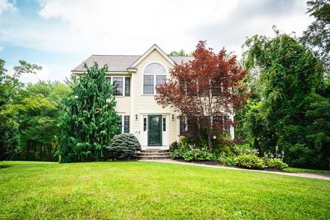 4 Thomas St, Dracut, MA 01826 photo 2