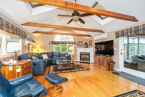 357 Webster St, Needham, MA 02494 photo 11