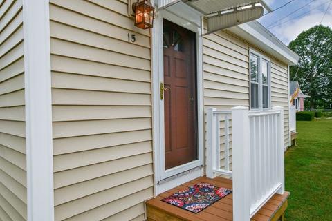 15 Grant St, Wareham, MA 02571 photo 2