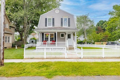 4 Johnson St, West Springfield, MA 01089 photo 1