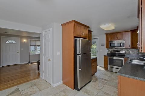 3 Beech Rd, Enfield, CT 06082 photo 7