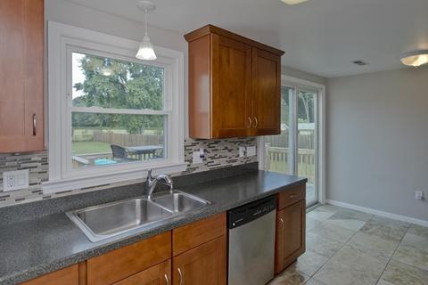 3 Beech Rd, Enfield, CT 06082 photo 29