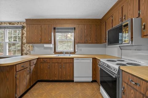 2 Michael Ln, Canton, MA 02021 photo 8