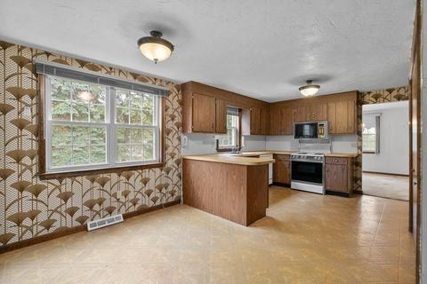 2 Michael Ln, Canton, MA 02021 photo 7
