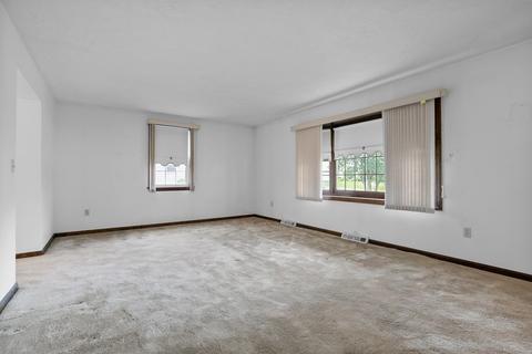 2 Michael Ln, Canton, MA 02021 photo 9