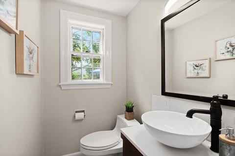 27 Conant Rd, Brookline, MA 02467 photo 11