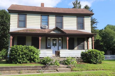41 Springfield St, Palmer, MA 01080 photo 1