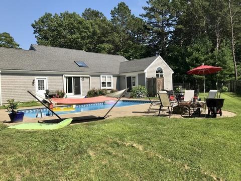 26 Watson Dr, Mashpee, MA 02649 photo 2
