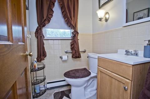 15 Gourley Rd, Springfield, MA 01129 photo 17