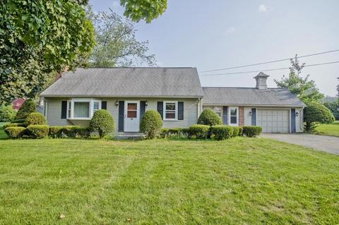 15 Gourley Rd, Springfield, MA 01129 photo 1