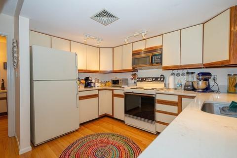 4 Herbert Dr #D, Sutton, MA 01590 photo 2