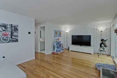 176 Tamarack Dr, Springfield, MA 01129 photo 12