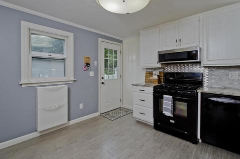 176 Tamarack Dr, Springfield, MA 01129 photo 6