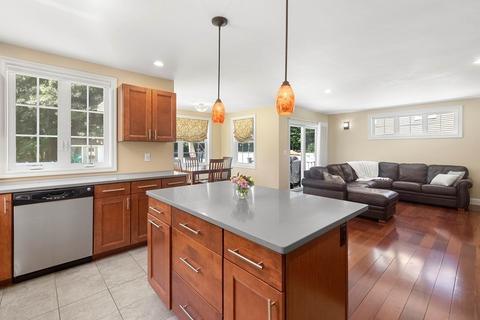 32 Thurlow St, Georgetown, MA 01833 photo 9