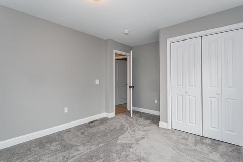173 Cabinet St, Springfield, MA 01129 photo 22