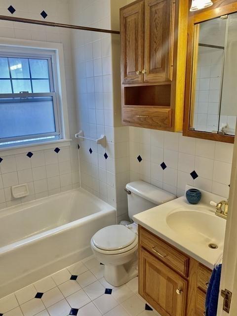 823 Hanover St, Fall River, MA 02720 photo 17