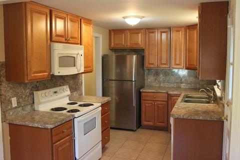 97 Brewster St, Springfield, MA 01119 photo 9