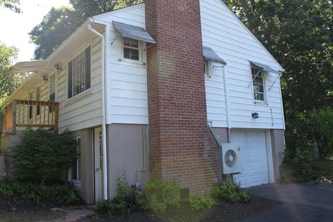 97 Brewster St, Springfield, MA 01119 photo 18