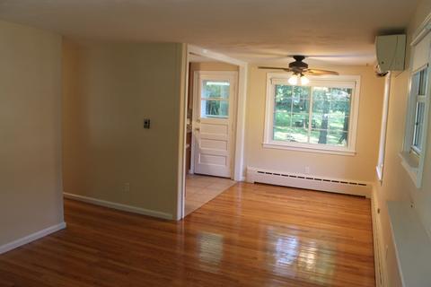 97 Brewster St, Springfield, MA 01119 photo 4