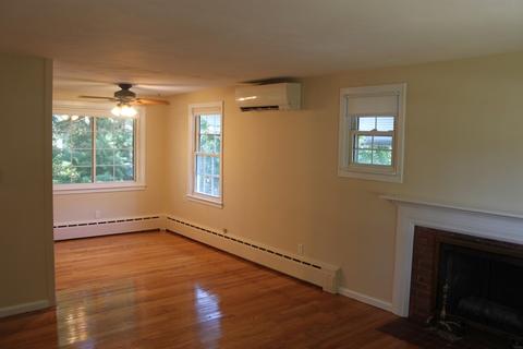 97 Brewster St, Springfield, MA 01119 photo 3