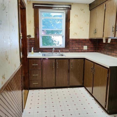 1210 Globe St, Fall River, MA 02721 photo 7