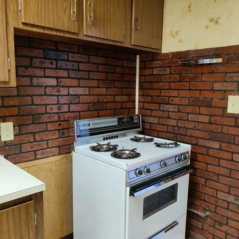 1210 Globe St, Fall River, MA 02721 photo 8