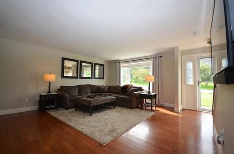 82 Highland View Dr, Sutton, MA 01590 photo 4