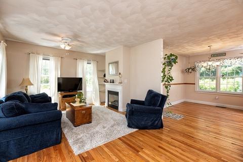133 Wethersfield St, Rowley, MA 01969 photo 3