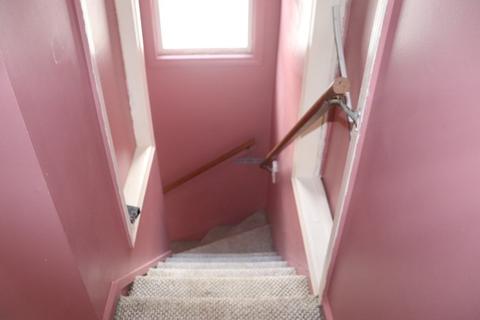 24 Tracy St, Springfield, MA 01104 photo 4