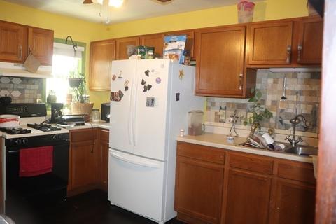 24 Tracy St, Springfield, MA 01104 photo 5