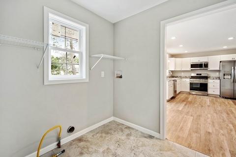 416 Nottingham St, Springfield, MA 01104 photo 11