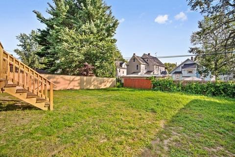 416 Nottingham St, Springfield, MA 01104 photo 19