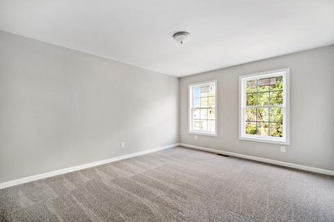416 Nottingham St, Springfield, MA 01104 photo 16