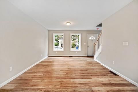 416 Nottingham St, Springfield, MA 01104 photo 10