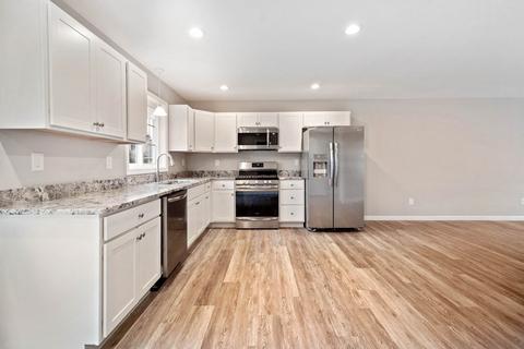 416 Nottingham St, Springfield, MA 01104 photo 8