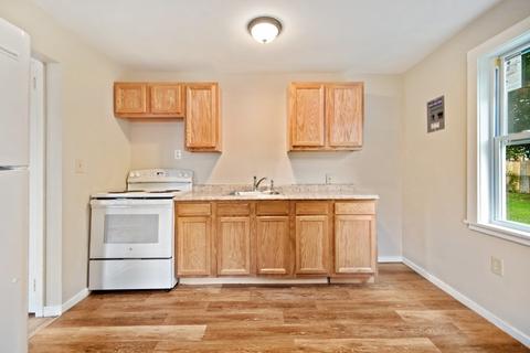 85 Putnam Cir, Springfield, MA 01104 photo 4