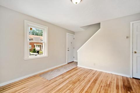 85 Putnam Cir, Springfield, MA 01104 photo 9